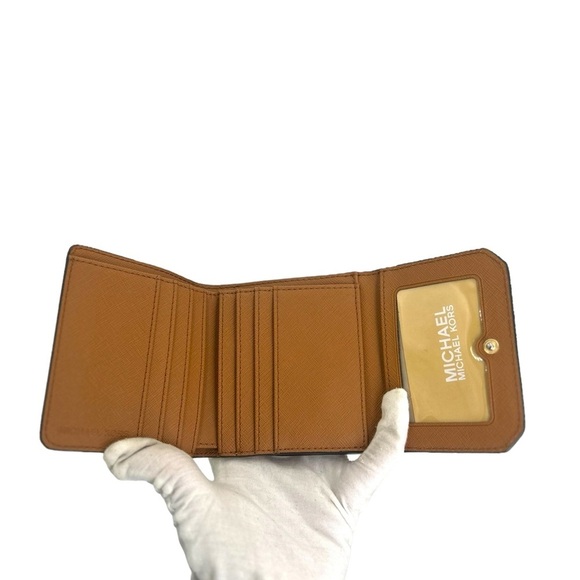 MK trifold wallet - Picture 8 of 10